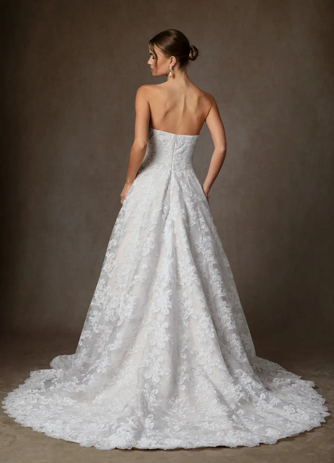 Luxurious all-over floral lace construction Strapless Floral Lace Ball Gown Wedding Dress with Detachable Straps
