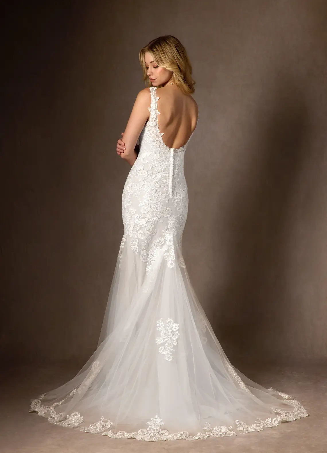 Luxurious floral lace and tulle construction Floral Lace Mermaid Wedding Dress with Spaghetti Straps