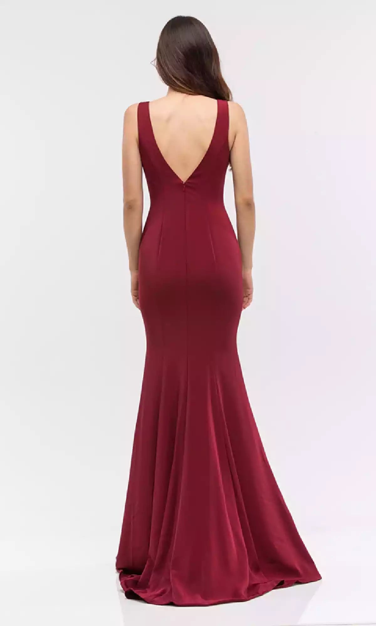 Luxurious slim shoulder straps with deep V-back princess style cut, showcasing a noble temperament Prom Dresses