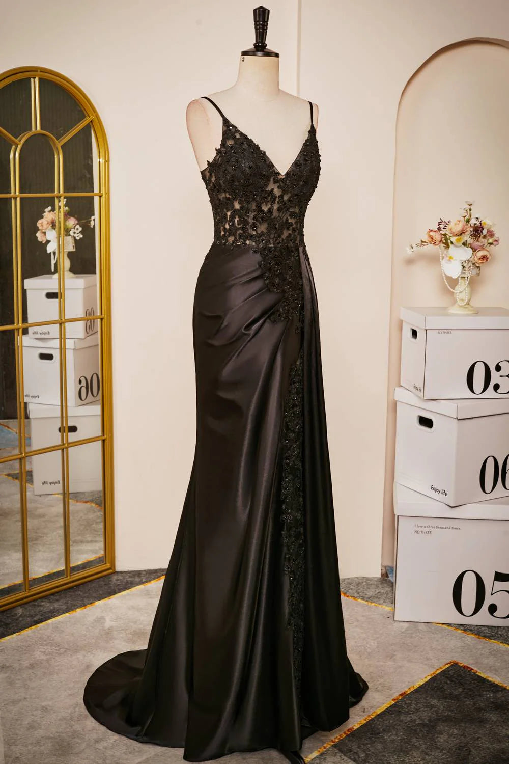 Black Mermaid Backless Lace Prom Dresses Floor-Length Evening Gowns
