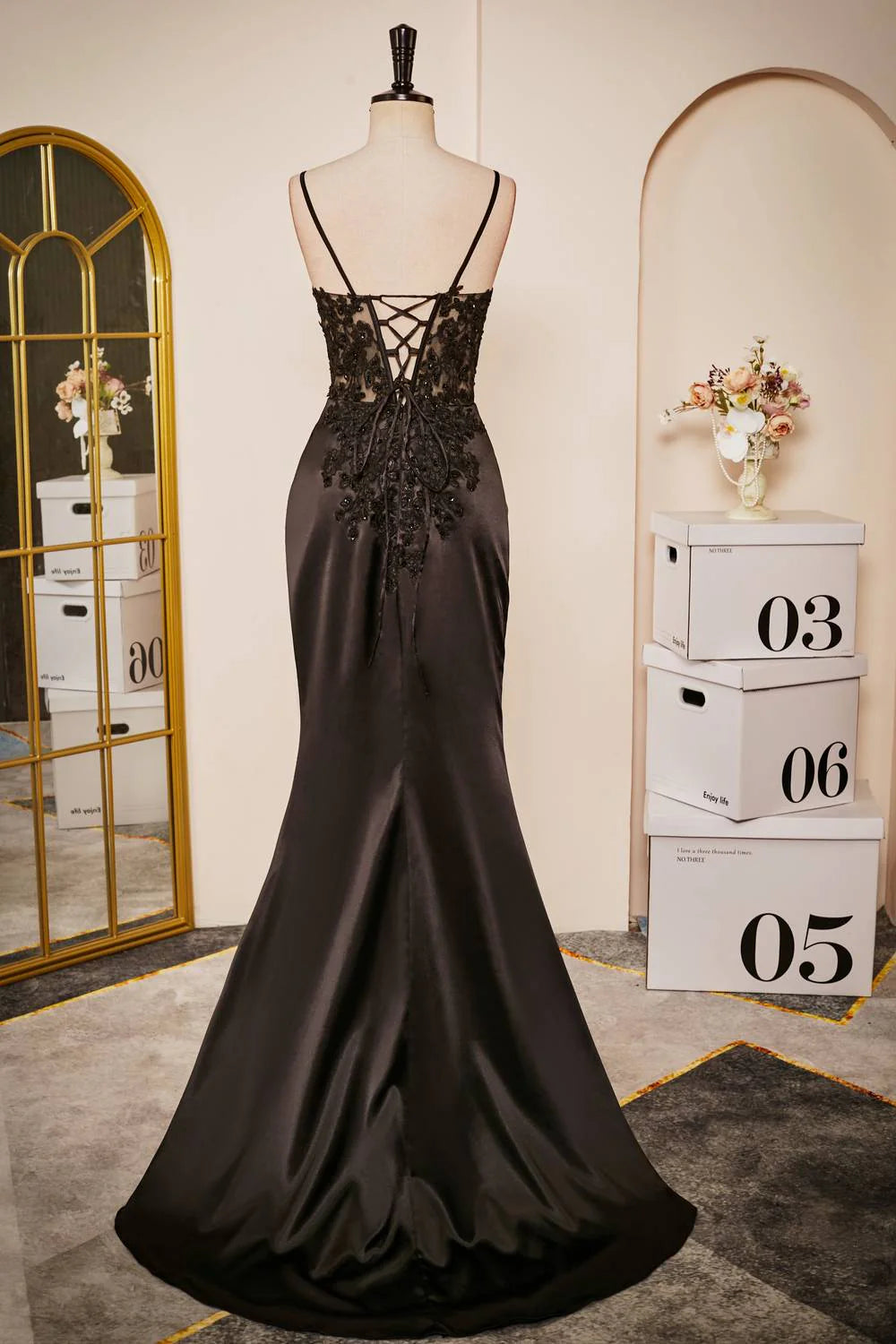 Black Mermaid Backless Lace Prom Dresses Floor-Length Evening Gowns