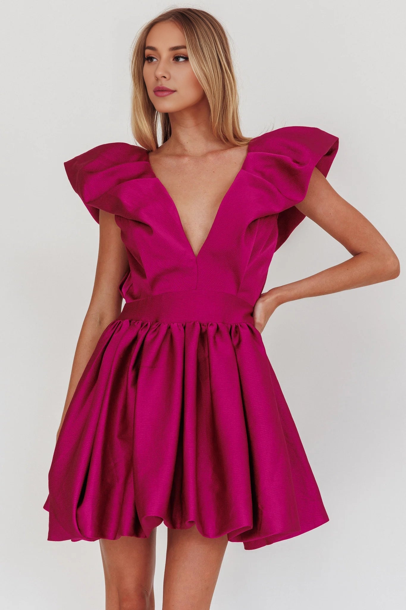 Mini invisible zipper back bubble sleeve V collar fluffy bubble hem Homecoming Dresses