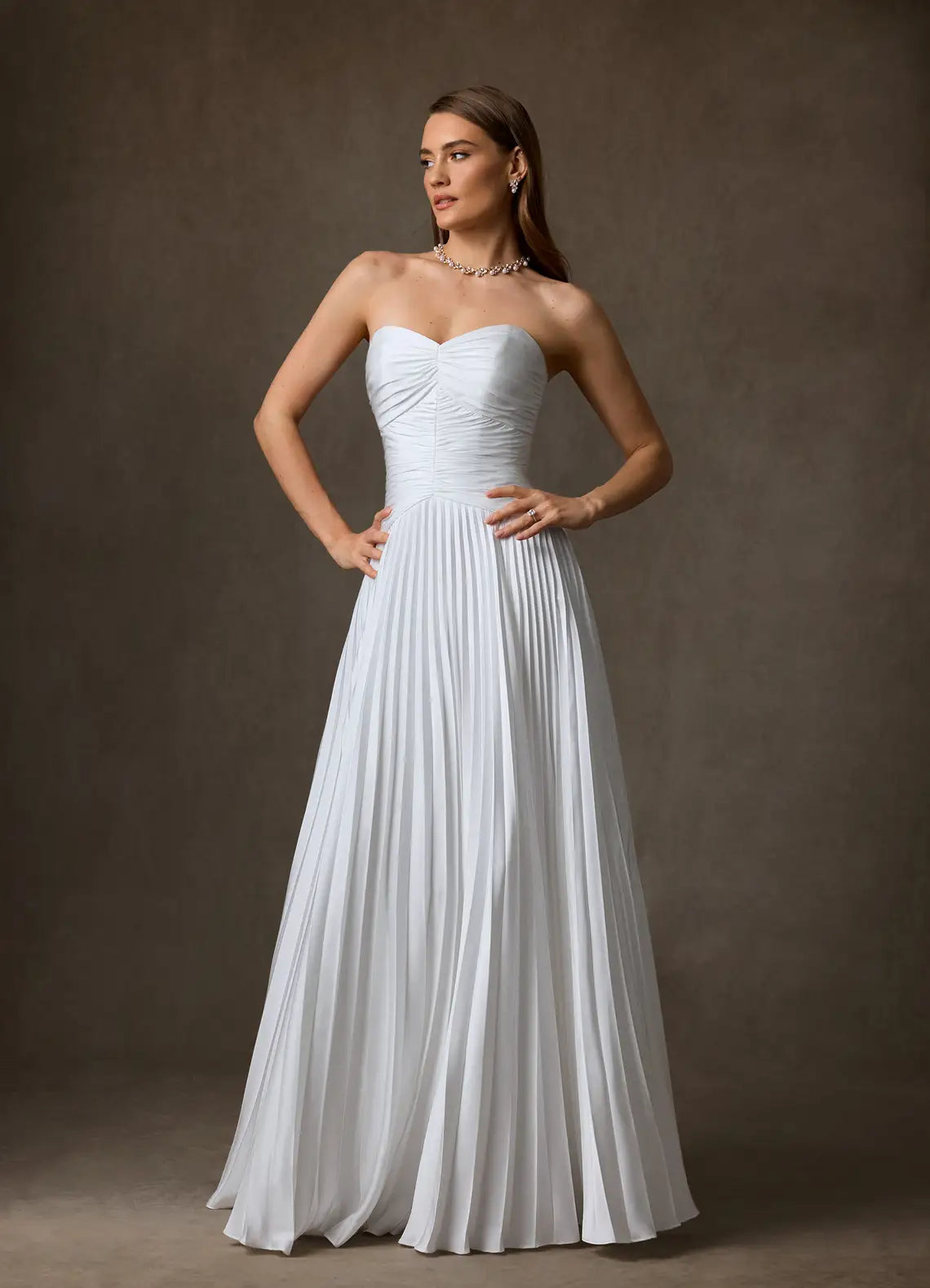 Minimalist Vintage Modern Aesthetic Strapless Sweetheart Pleated Chiffon A-Line Wedding Dress