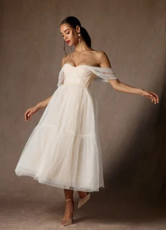 Whimsical, Romantic Aesthetic Off-the-Shoulder Tulle Tea-Length Wedding Dress with Sweetheart Neckline