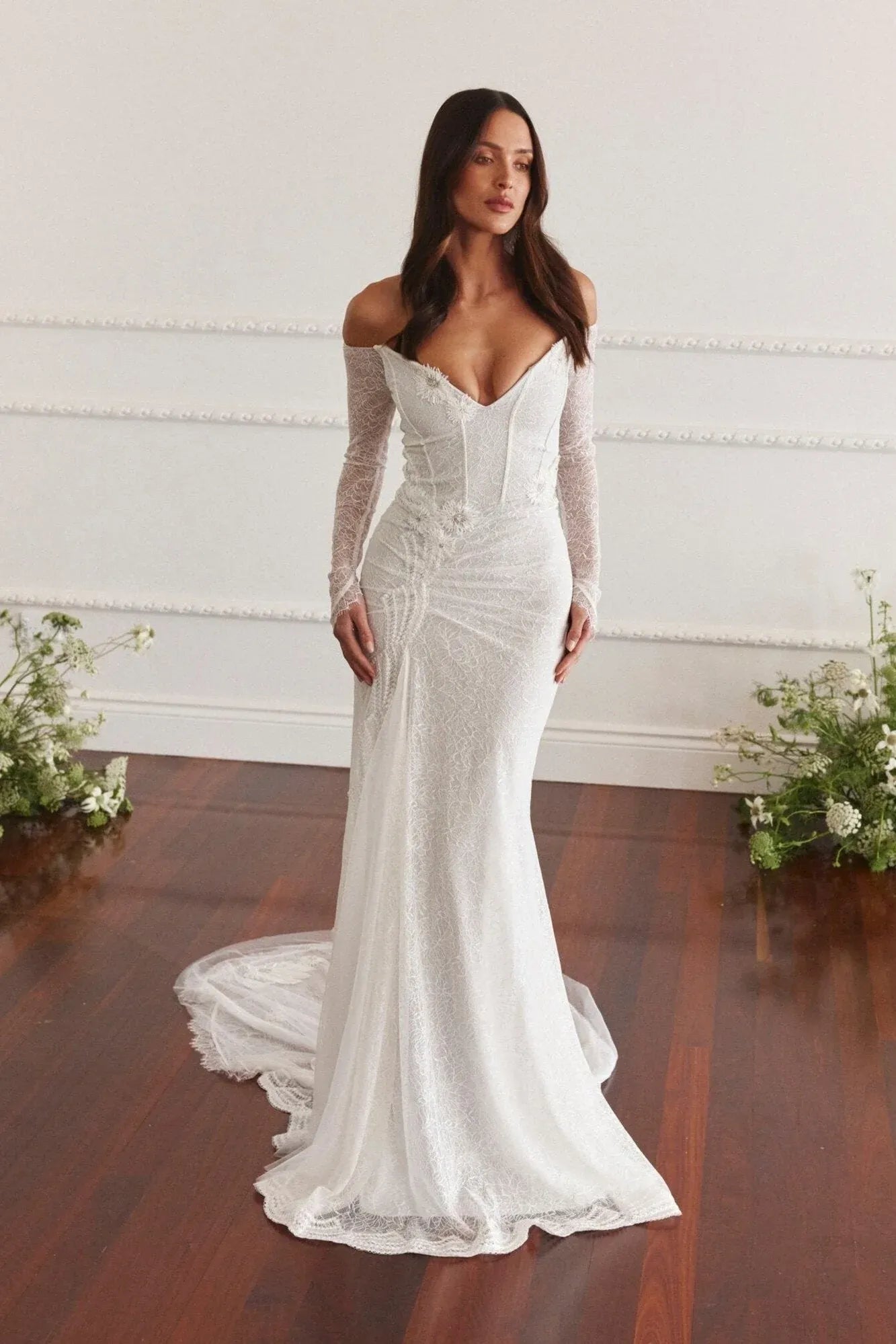 Modern Elegant Off-the-Shoulder Lace Mermaid Wedding Dress with Floral Appliques & Sheer Veil
