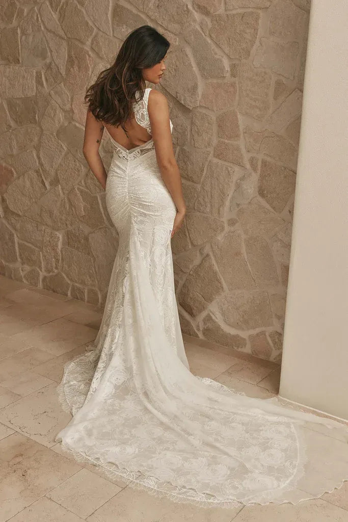 Modern Elegant V-Neck Floral Lace Mermaid Wedding Dress with Sheer Straps & Open Back