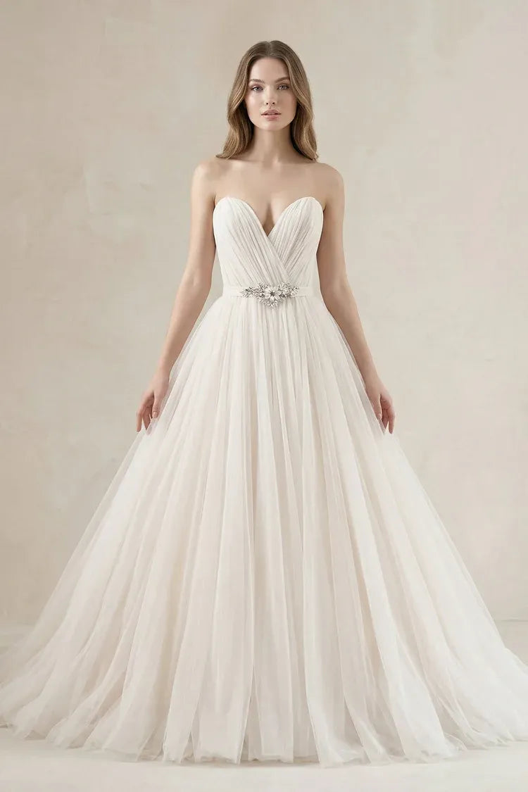 Modern Fashion Strapless Sweetheart Tulle Ball Gown Wedding Dress with Crystal Waistband