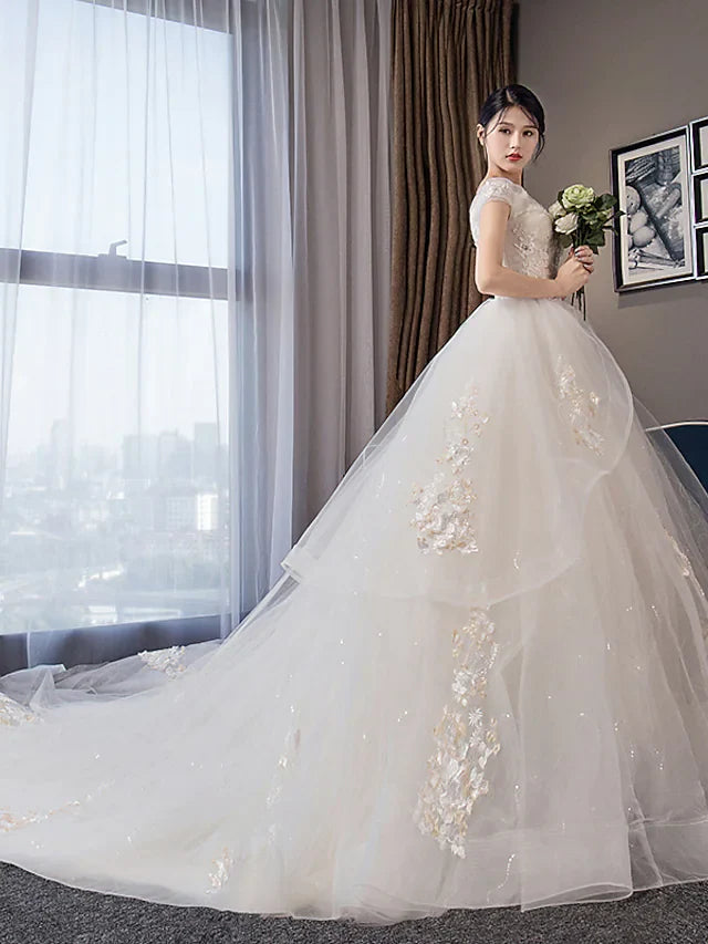 Ball Gown Wedding Dresses Off Shoulder Chapel Train Organza Cap Sleeve Formal Elegant with Crystals Appliques