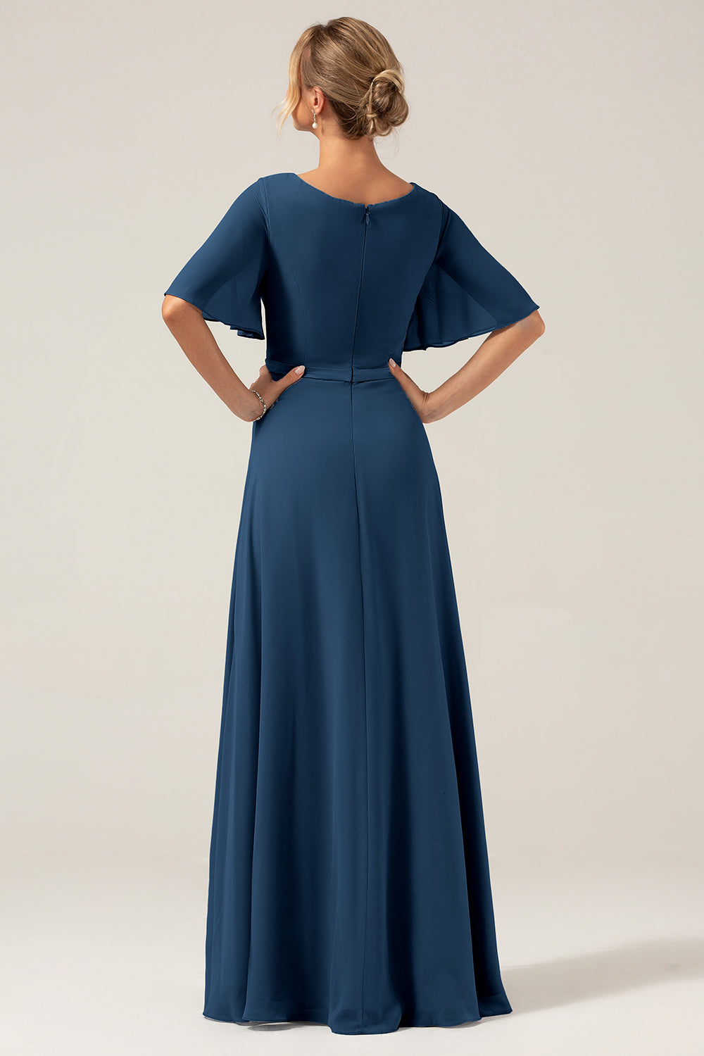 A Line V Neck Chiffon Mother of the Bride Dresses With Short Sleeves