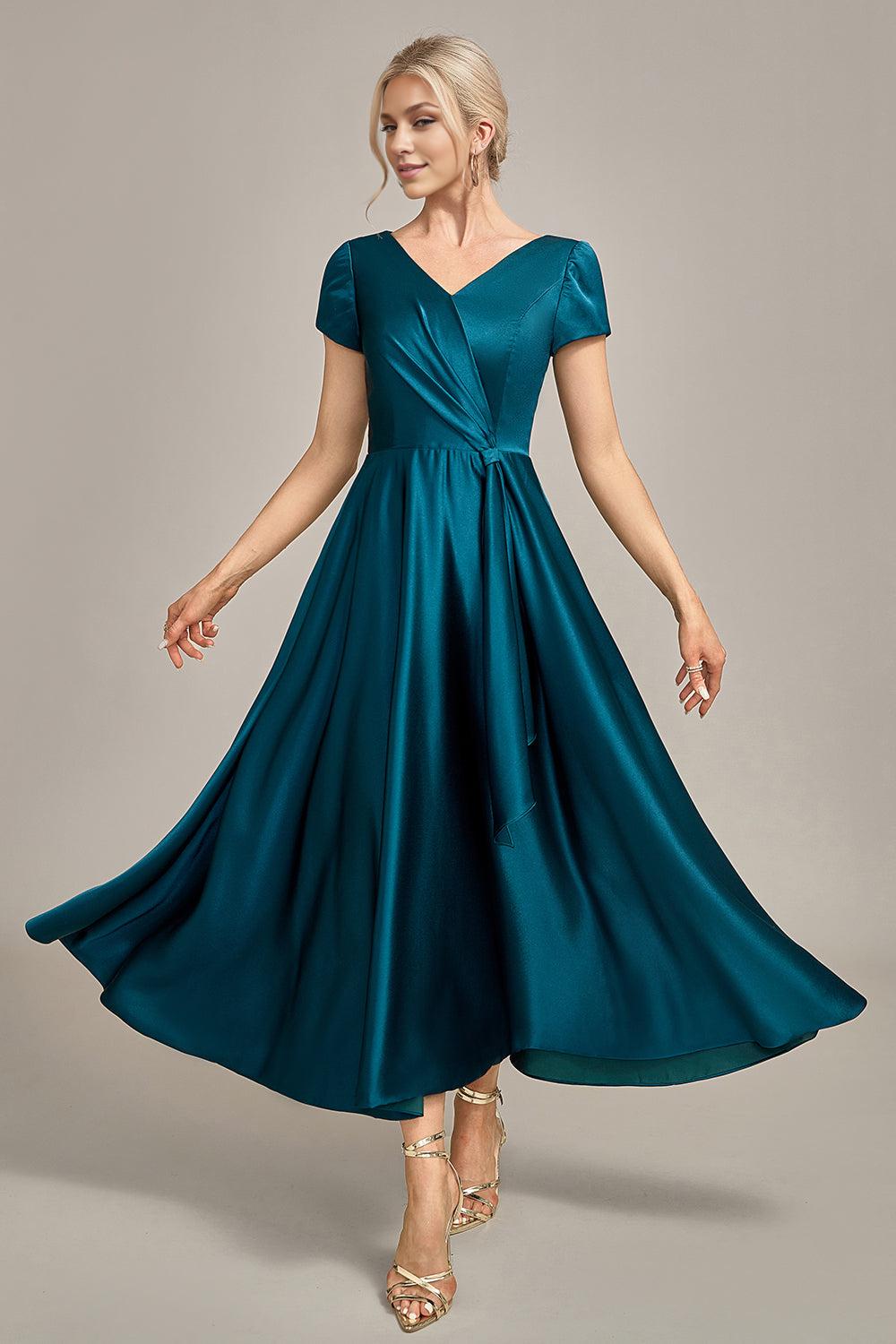 Green V-Neck A-Line Pleated Satin Mother of the Bride Dress