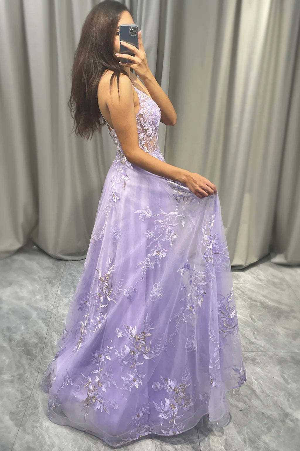A Line Spaghetti Straps Long Tulle Prom Dress With Appliques