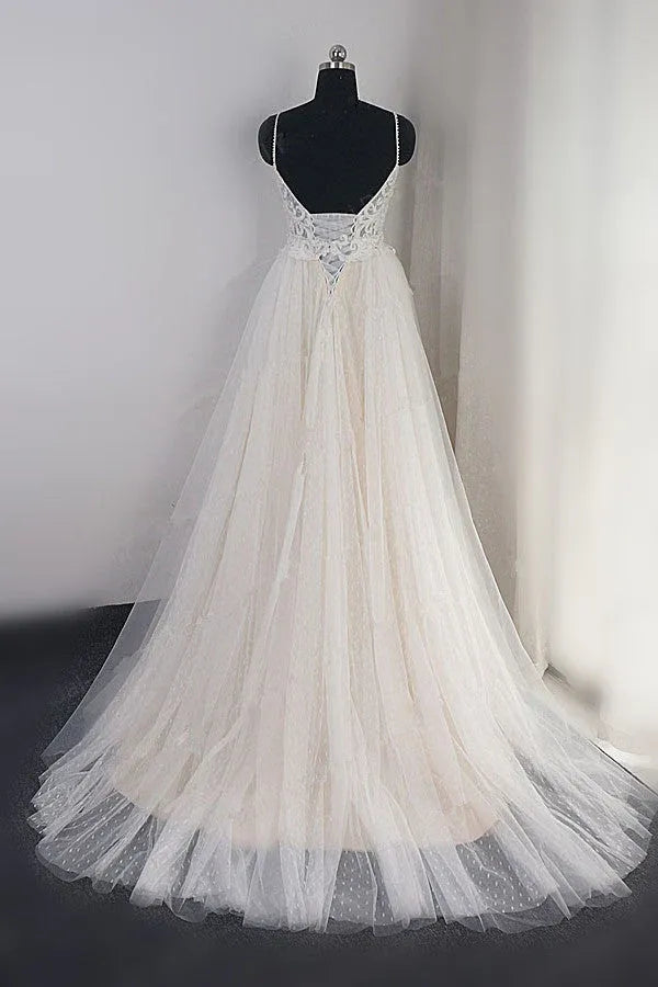 Romantic Modern Solid Color Spaghetti Strap Lace Tulle A-Line Chapel Train Wedding Dress with V-Neck