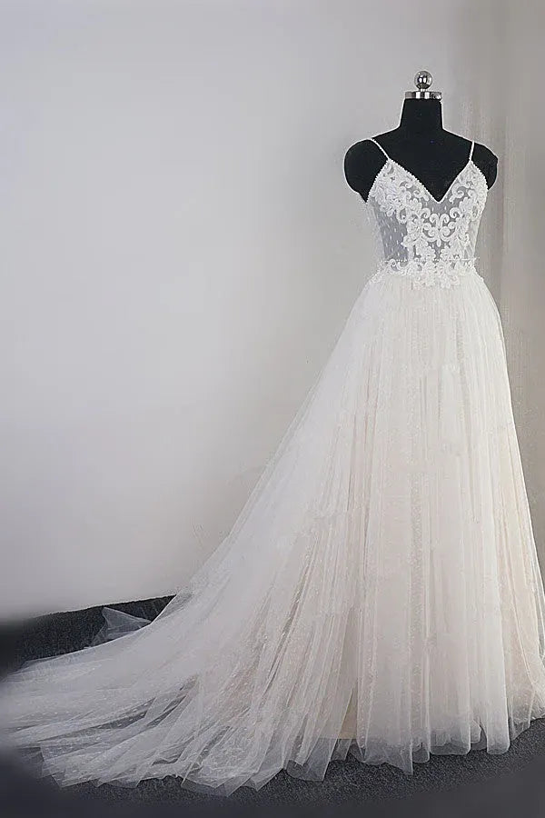 Romantic Modern Solid Color Spaghetti Strap Lace Tulle A-Line Chapel Train Wedding Dress with V-Neck