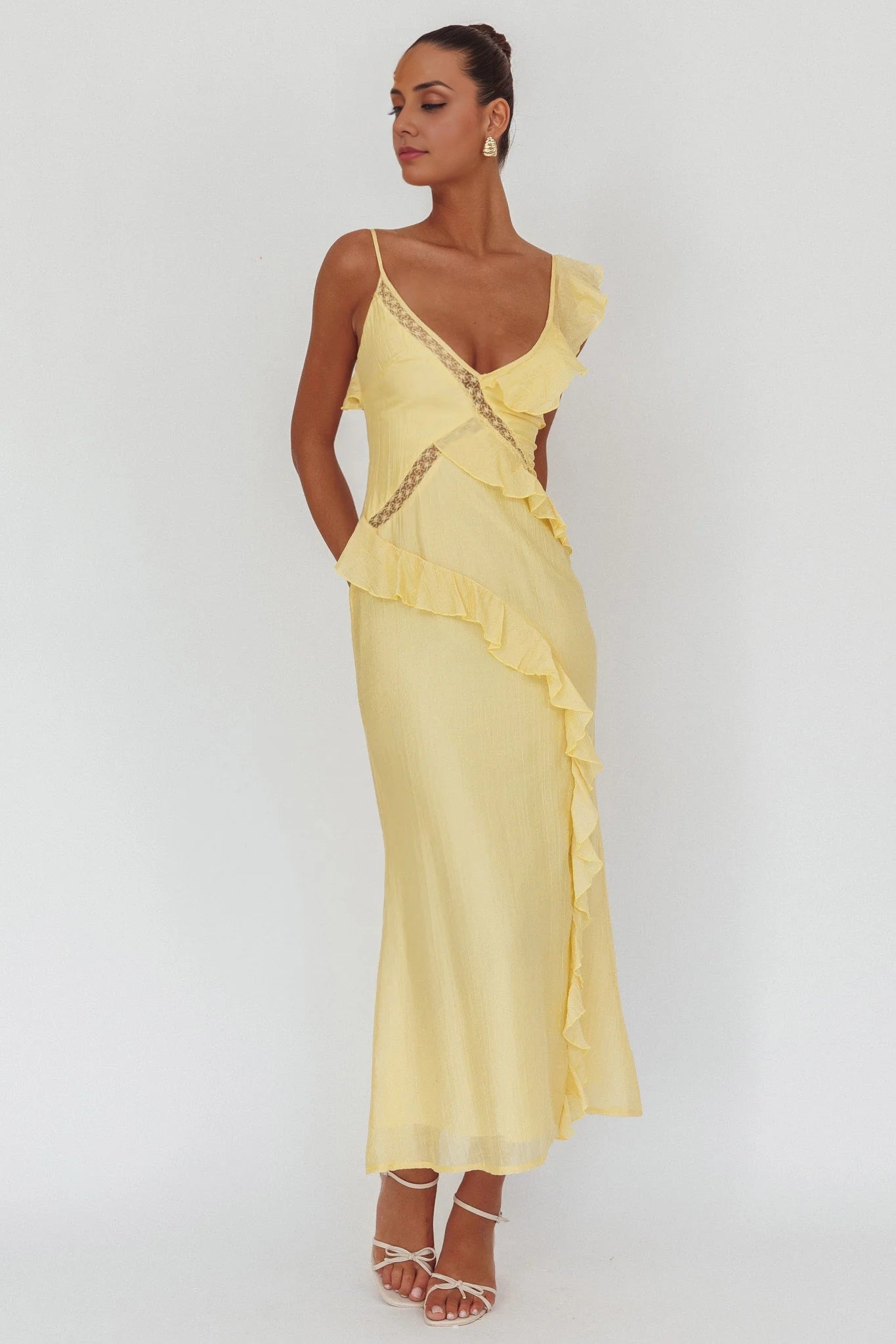 Romantic ruffled lace hem with zipper at the back Homecoming Dresses