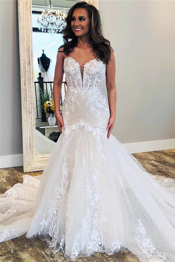 Elegant Sleeveless Mermaid Sheath Backless Sweetheart Applique Lace Wedding Dresses