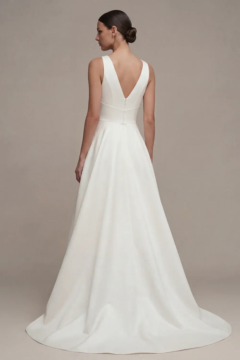Vintage Sleeveless V-Neck Satin High-Low Sleeveless Wedding Dress