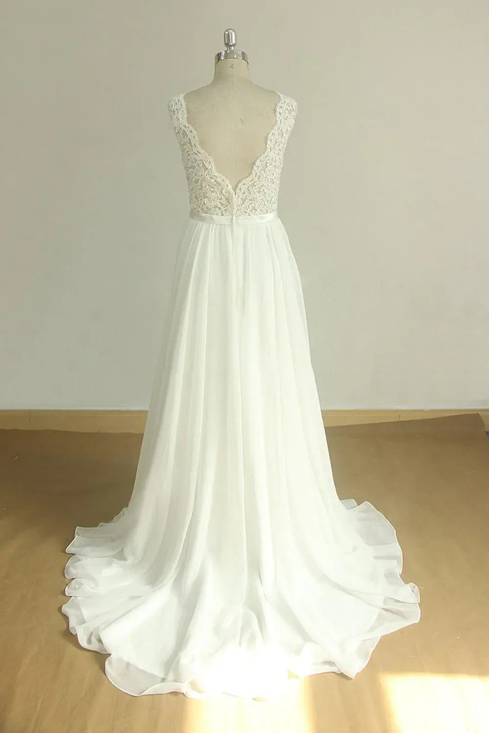 Sleeveless V-neck Bodice With Floral Lace  Sleeveless Lace Chiffon A-Line Wedding Dress with V-Back