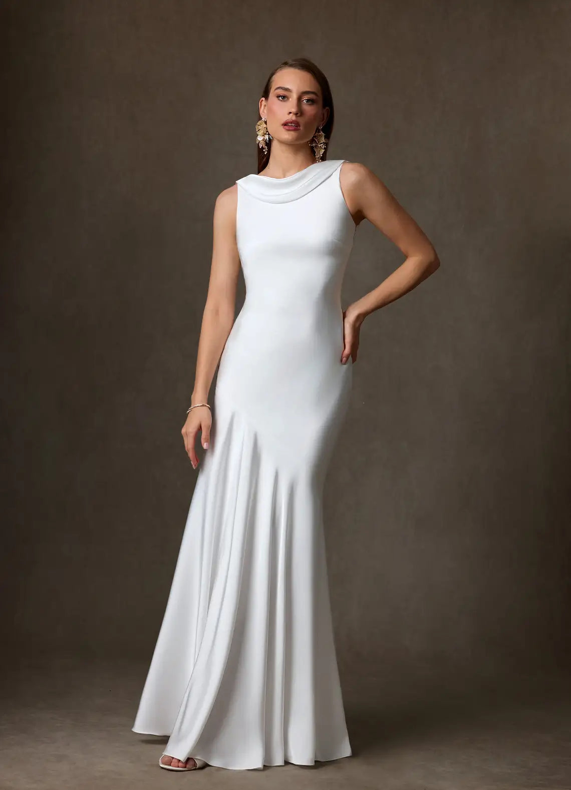 Sleeveless design with clean armholes Cowl Neck Sleeveless Satin Mermaid Wedding Dress with Open Back