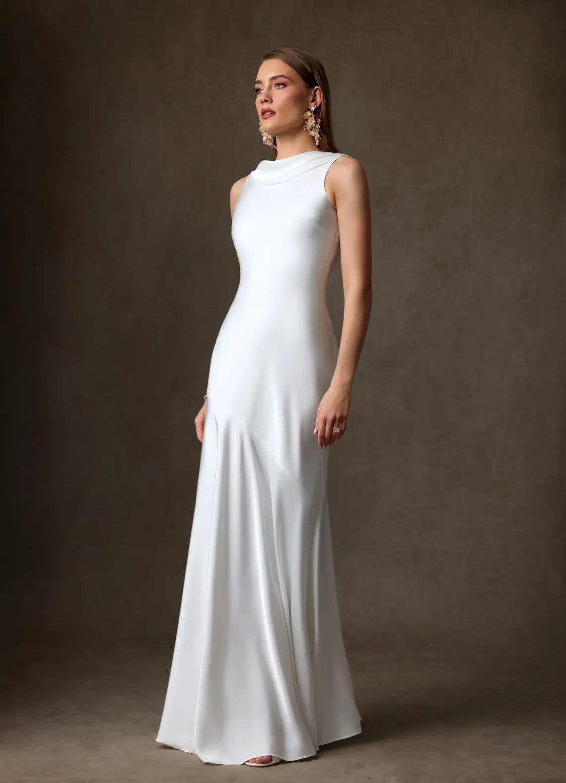 Sleeveless design with clean armholes Cowl Neck Sleeveless Satin Mermaid Wedding Dress with Open Back