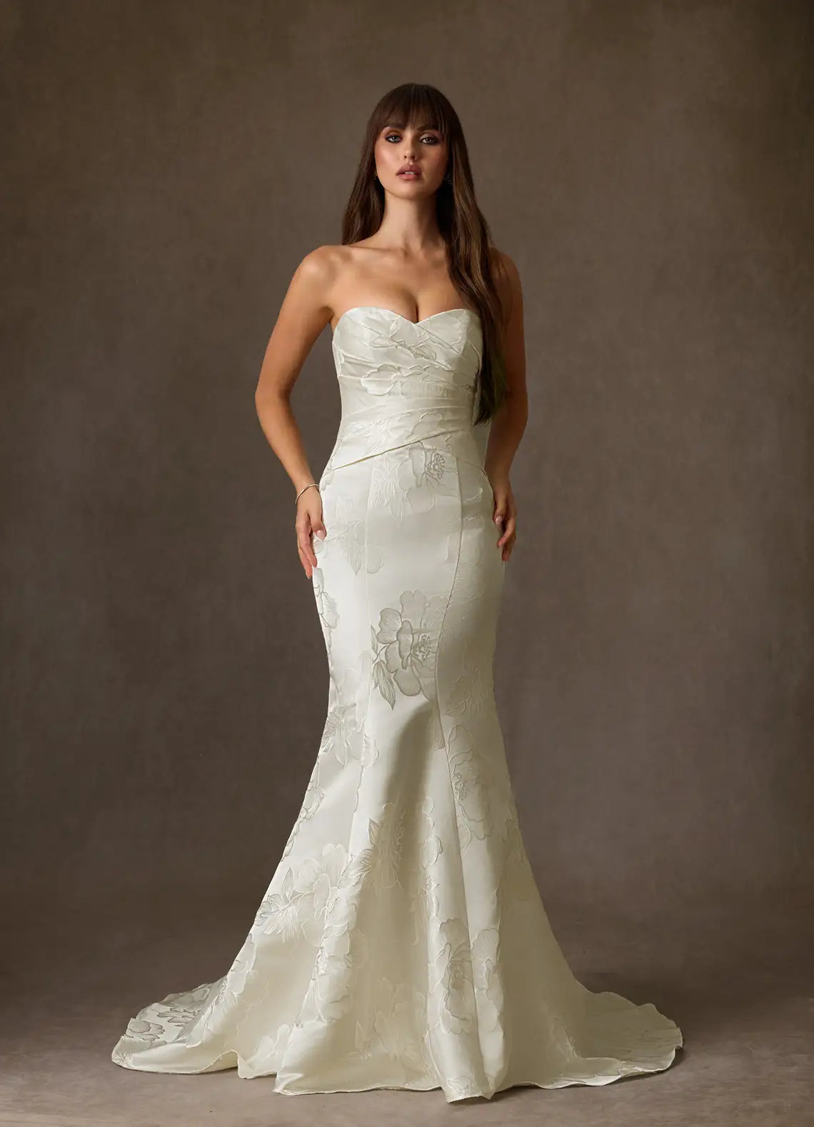 Strapless sweetheart neckline Strapless Floral Jacquard Mermaid Wedding Dress with Oversized Bow Back