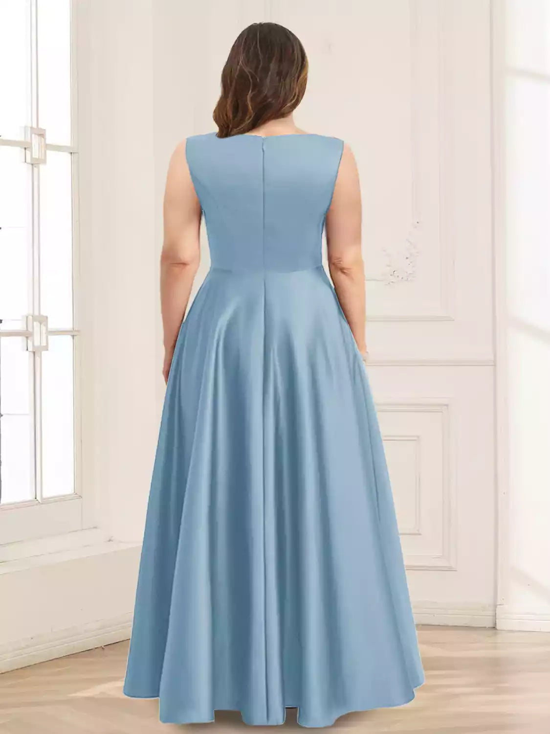 Stunning A-line/princess style V-neck sleeveless plus size bow Mother of the Bride Dresses