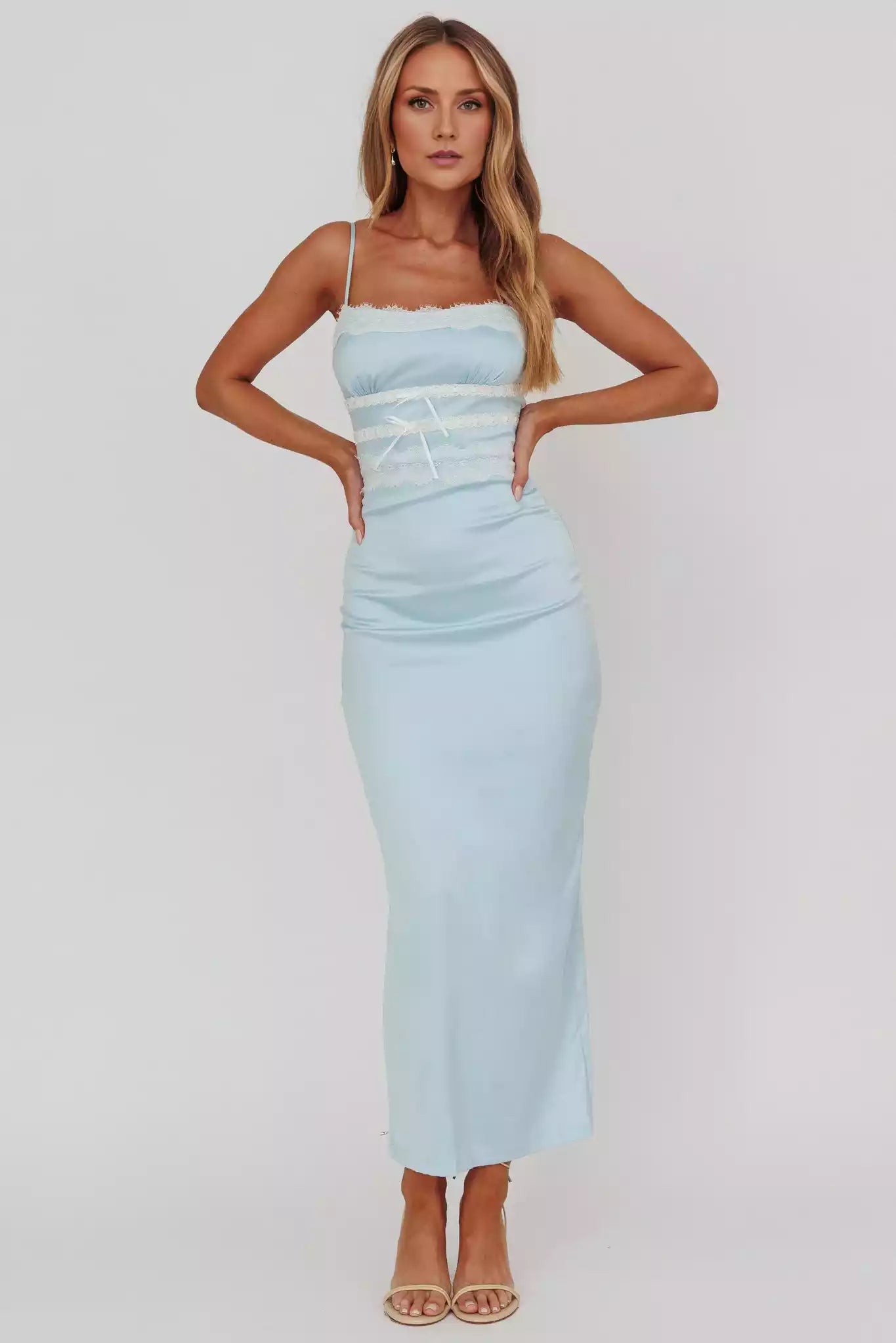 Stunning interior with adjustable thin shoulder straps and lace trim details. Back split side zipper Prom Dresses
