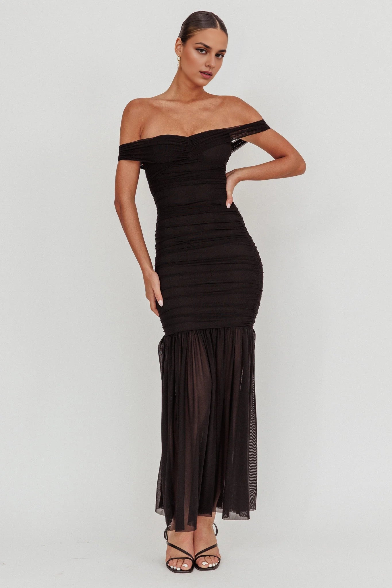 The highly anticipated pleated mesh shoulder length invisible back zipper Homecoming Dresses