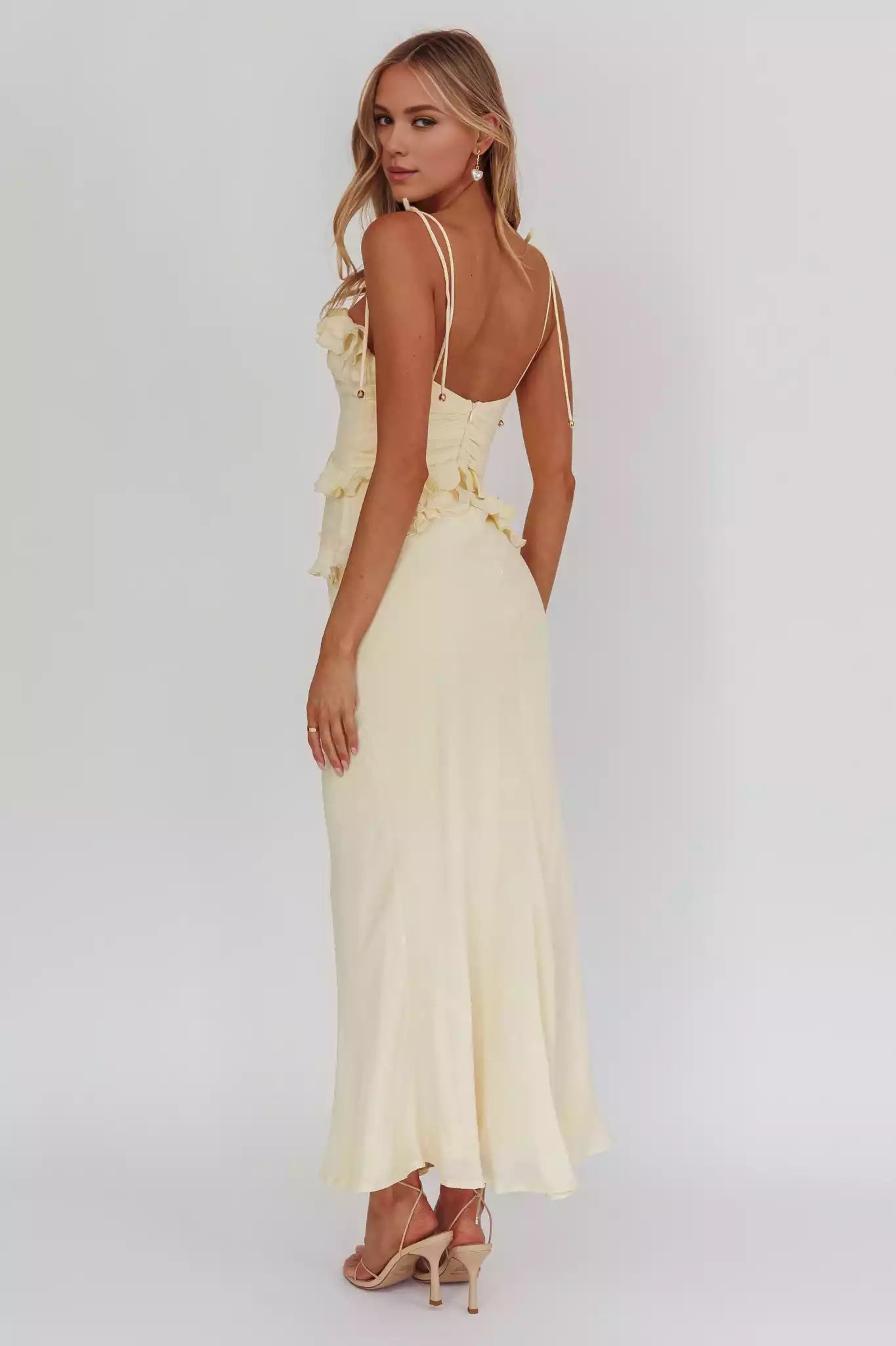 The lotus leaf edge lace shoulder strap with zipper lining on the back is the focus of attention, Prom Dresses