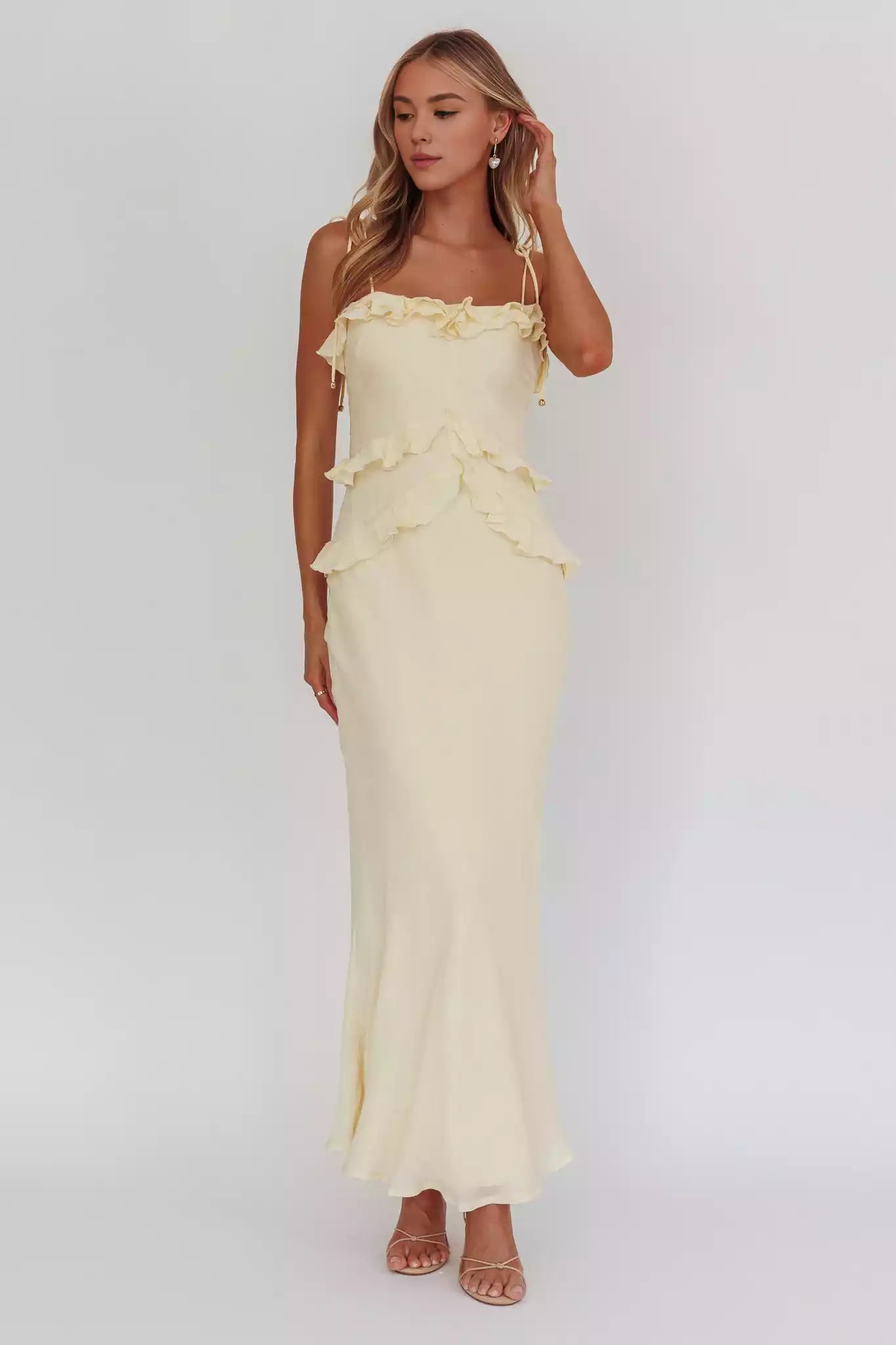 The lotus leaf edge lace shoulder strap with zipper lining on the back is the focus of attention, Prom Dresses