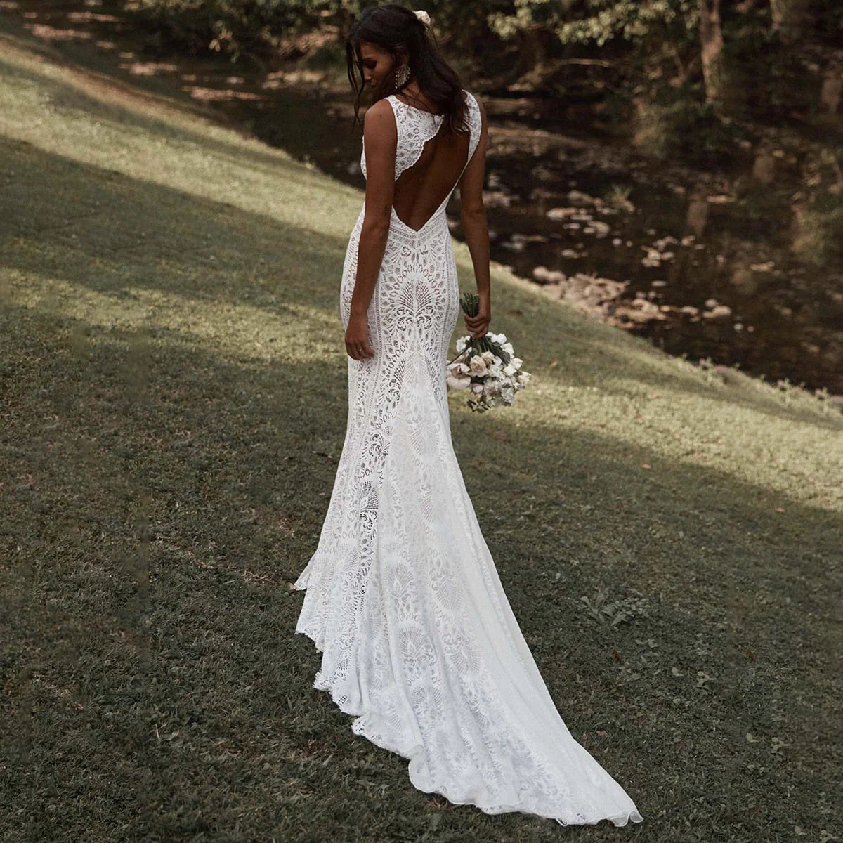 Elegant V Neck Sleeveless Sweep Train Mermaid Lace Appliques Wedding Dresses