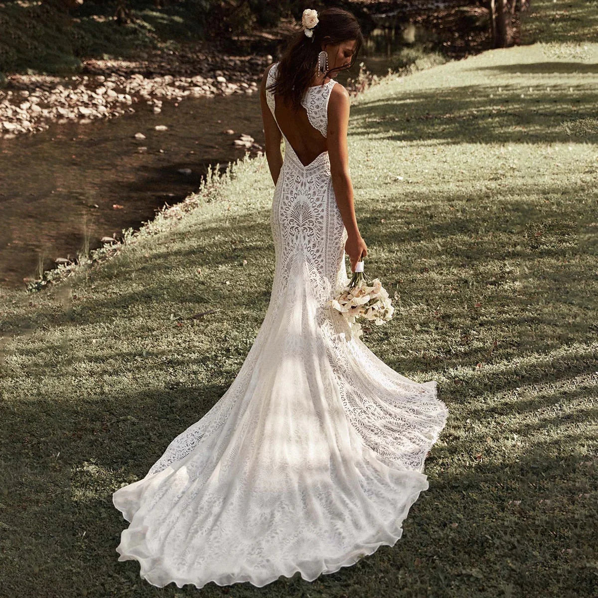 Elegant V Neck Sleeveless Sweep Train Mermaid Lace Appliques Wedding Dresses