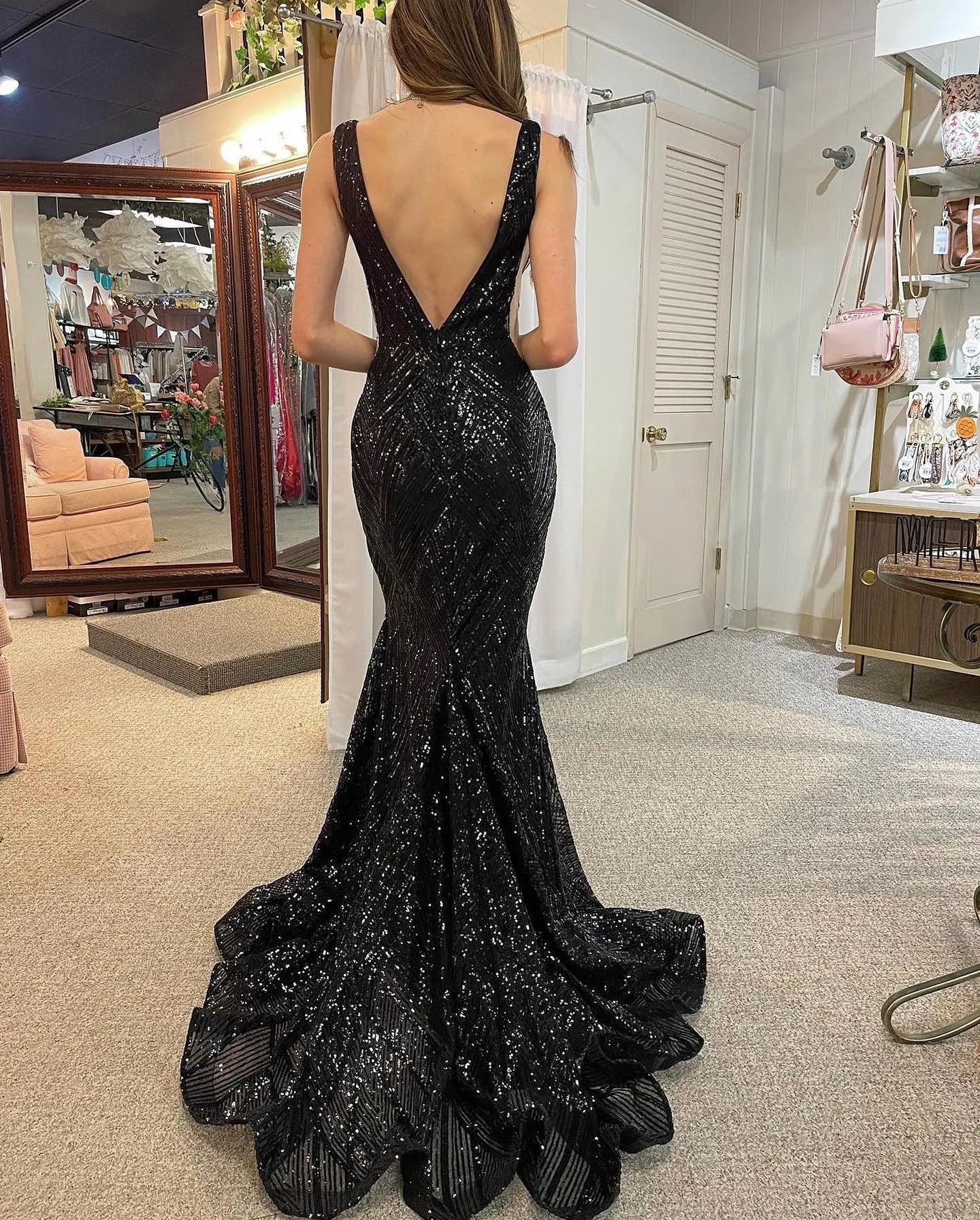 Black Mermaid Deep V-Neck Prom Dress With Sequin
