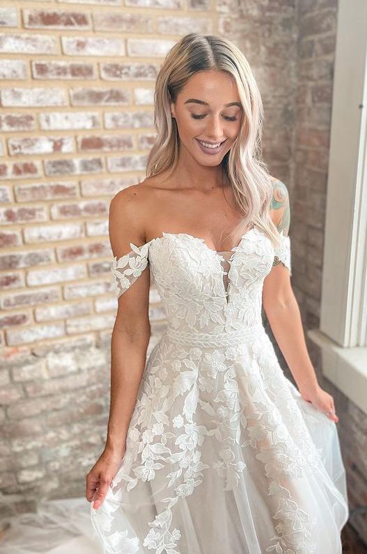 Dingji WeddingjiDress Vintage Lace Off the Shoulder Layers Skirt A-line Bridal Gowns Wedding Dresses