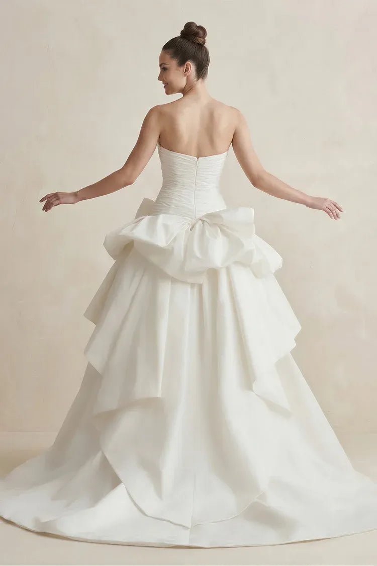 Vintage Modern Strapless Ruched Ball Gown Floor-Length Wedding Dress with Oversized Bow Detail