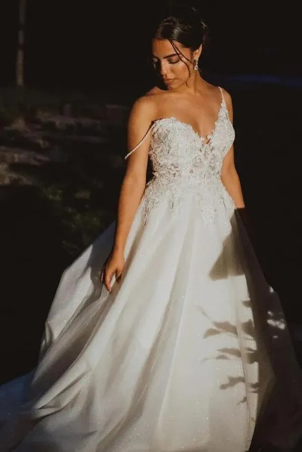 Voluminous ball gown silhouette with a train Fashion Romantic One-Shoulder Lace Glitter Tulle Ball Gown Wedding Dress