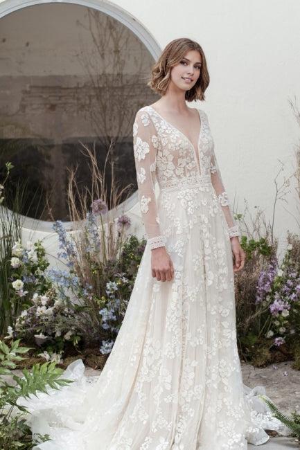 A-line V-neck lace long sleeved wedding dress