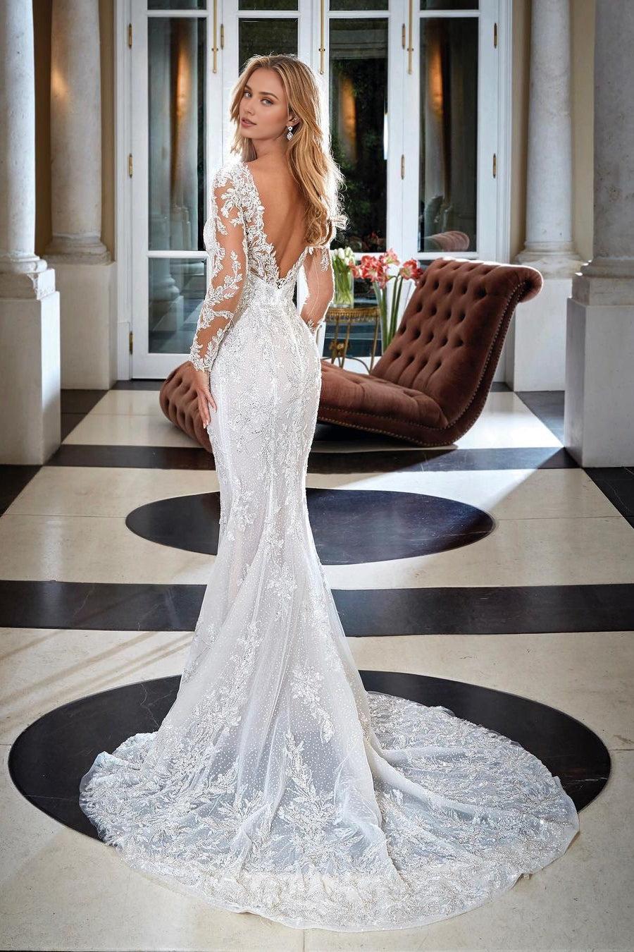 V-Neck Lace Backless Appliques Bridal Dresses With Long Sleeves