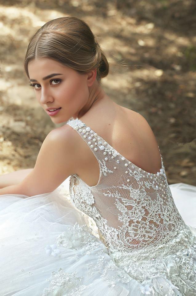 Tulle Lace Beading Ball Gown Wedding Dresses Floor Length Popular Custom Made Bridal Gowns