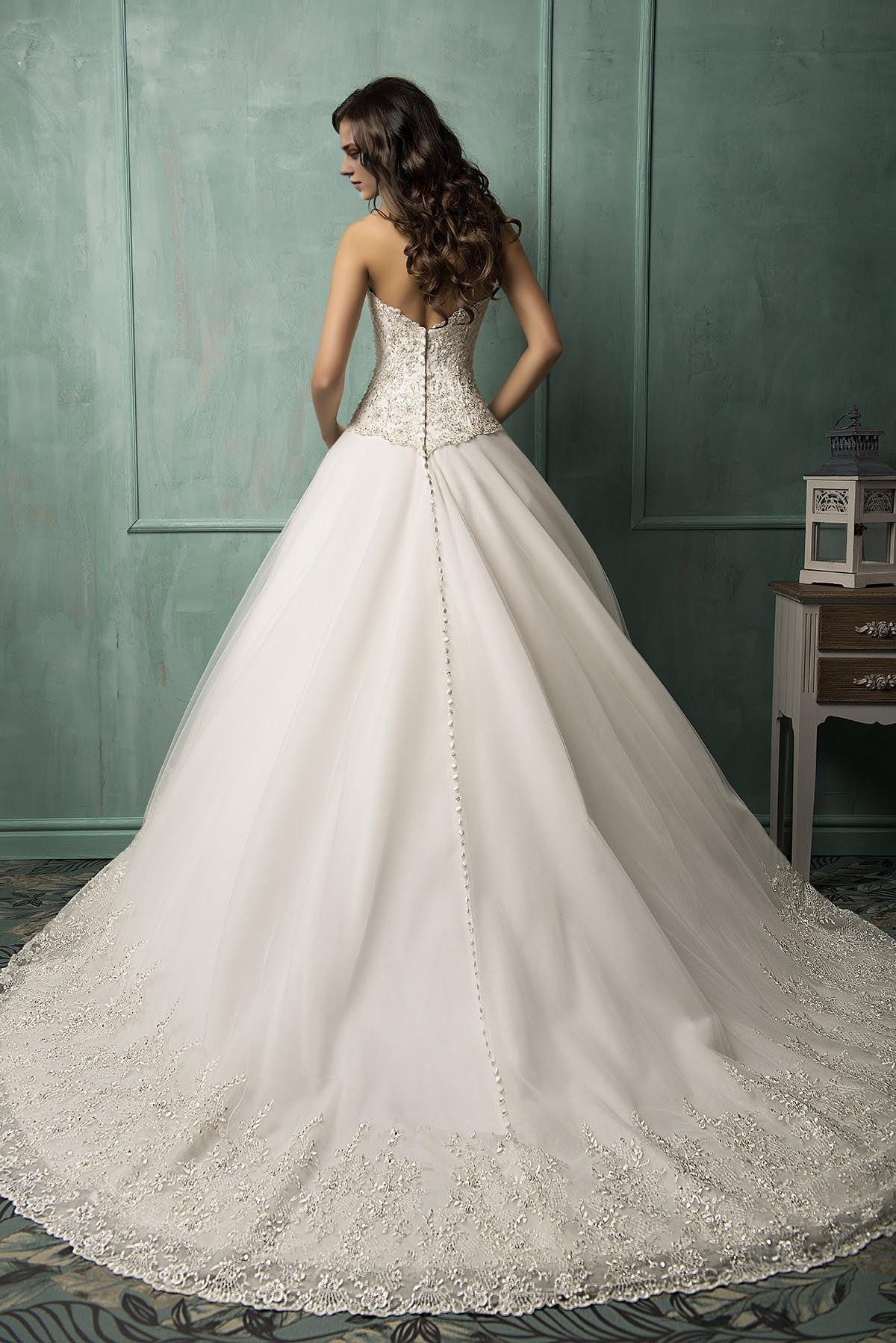 Sweetheart Lace Wedding Dress A-line Court Train Bridal Gown