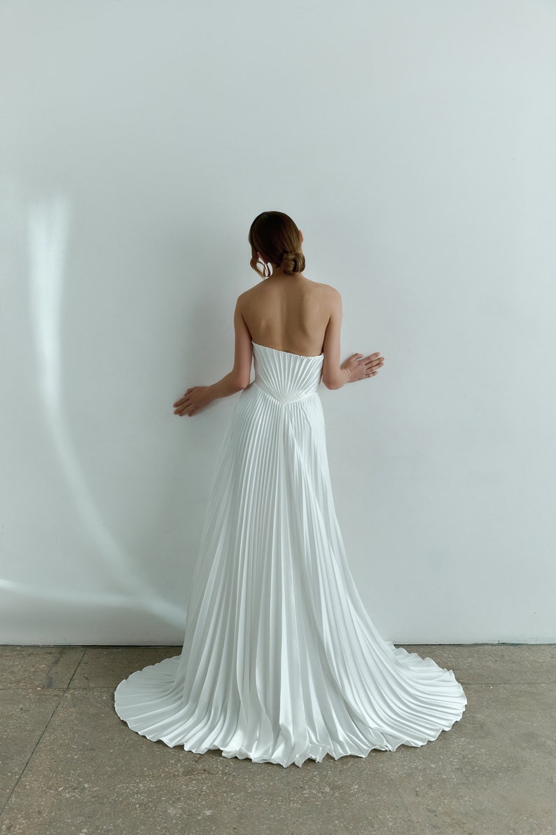 Pleated wedding dress Strapless satin wedding dress Modern A-line bridal gown with pleating Minimalist corset wedding dress
