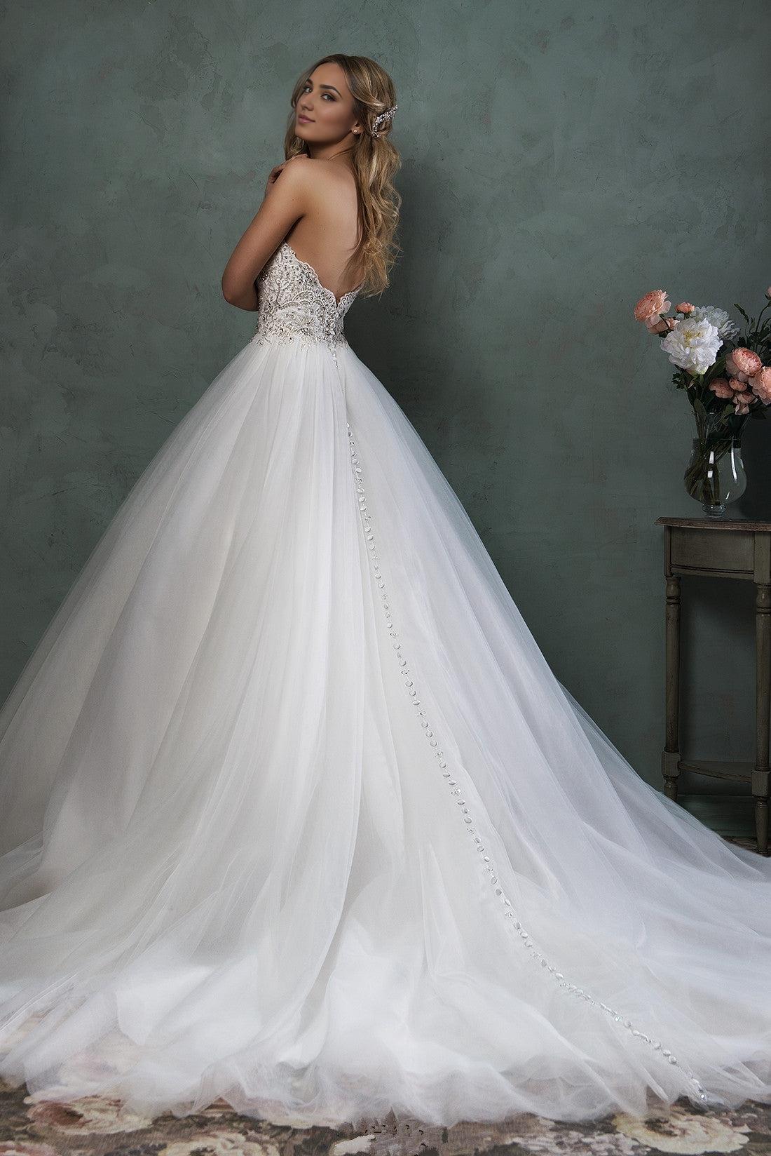Elegant sweetheart chiffon bridal gown