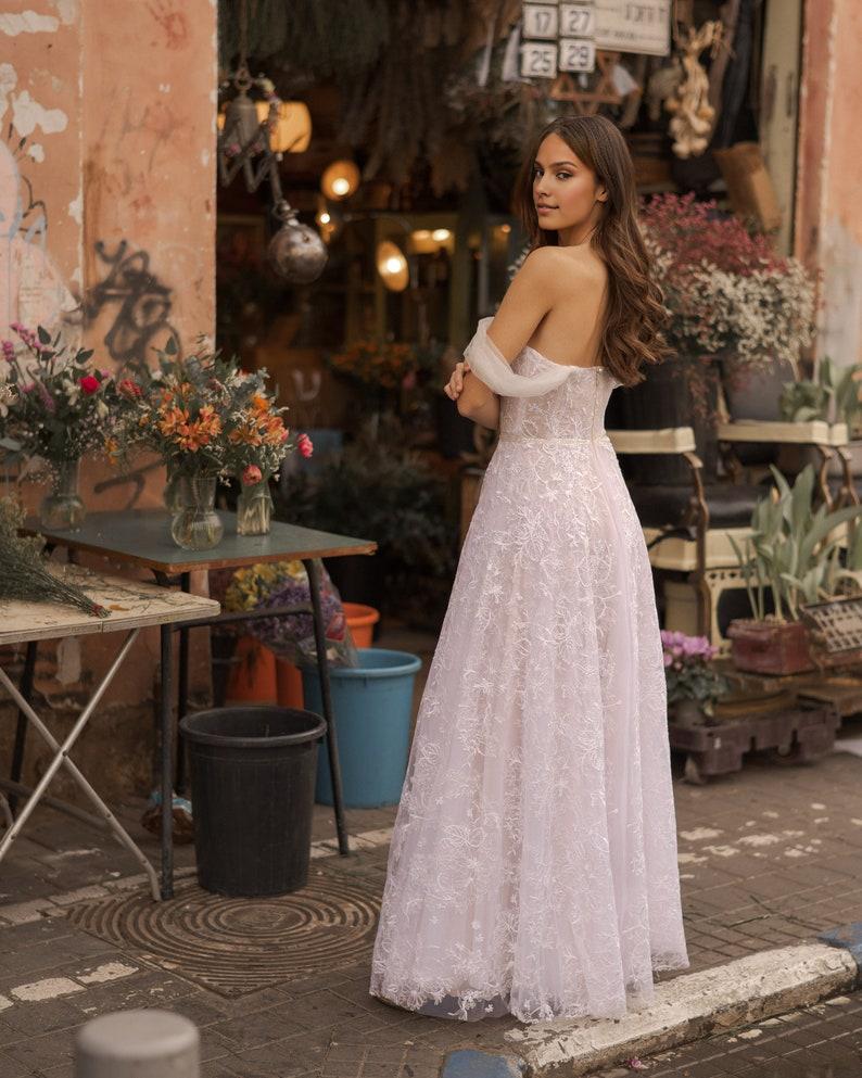 Floral Lace Wedding Gown White Wedding Dress Romantic Lace Bridal Dress Sweetheart Dress Off-the-shoulder wedding dress