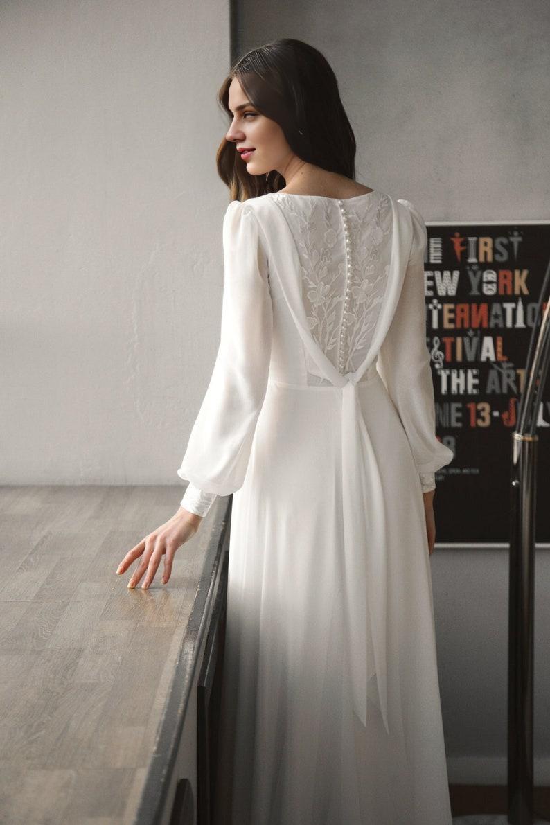BeautifulSquare neck White wedding dress with sleeves
