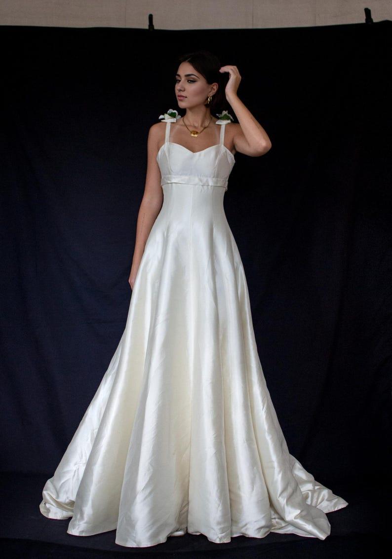 The Little Romantic Detail Vintage A-line Wedding Dress In Silk Mikado Ivory Silk Wedding Dress Bow And Flower