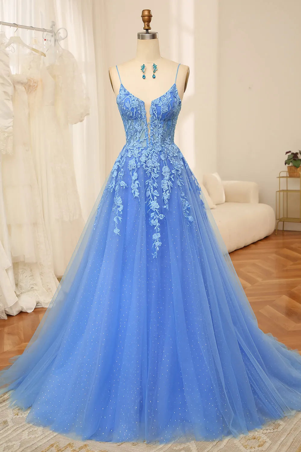 A-Line Spaghetti Straps Back Long Tulle Prom Dress With Appliques