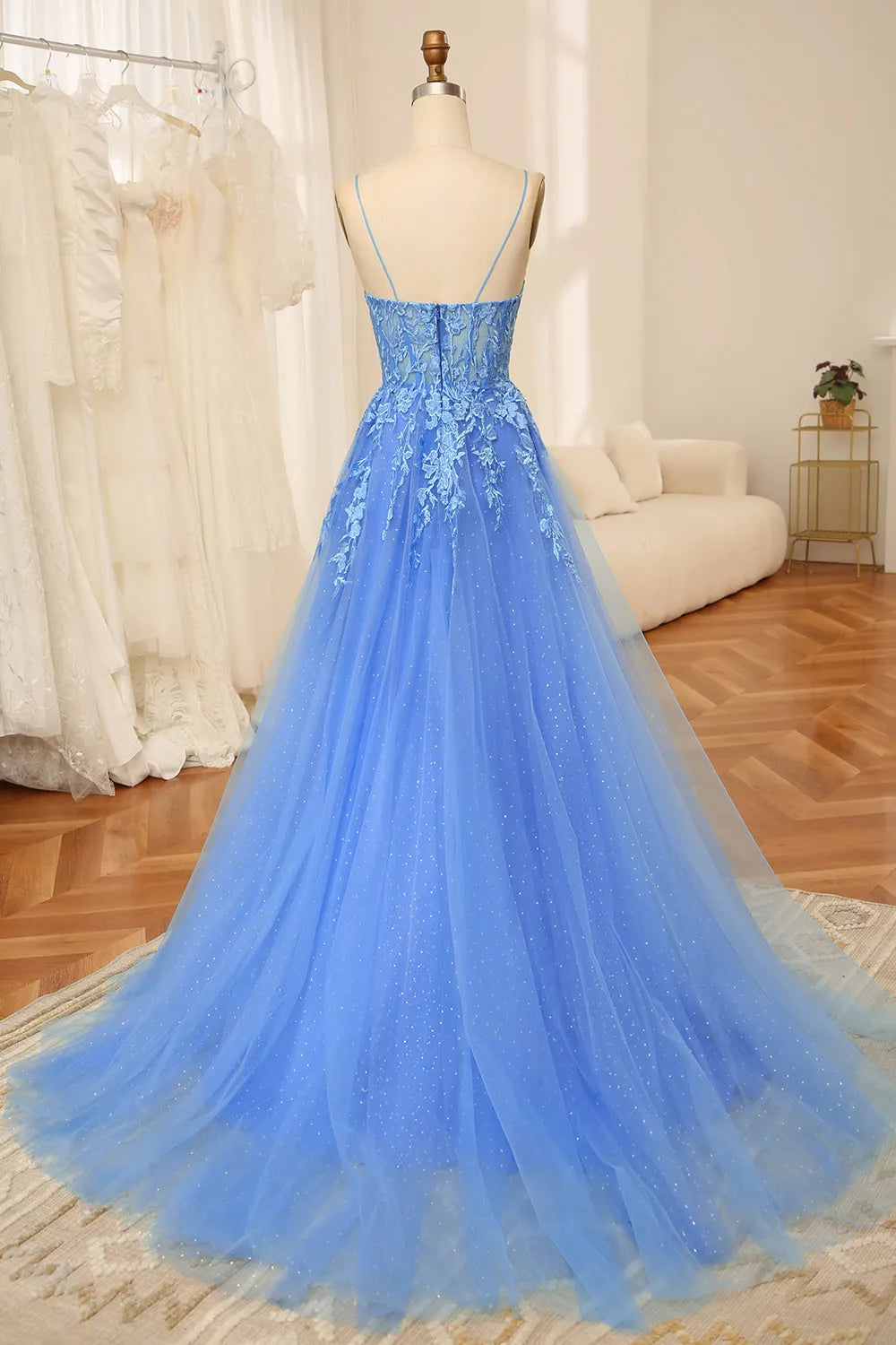 A-Line Spaghetti Straps Back Long Tulle Prom Dress With Appliques