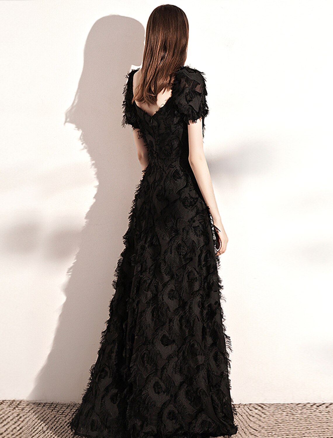 A-Line Evening Gown Minimalist Dress Wedding Guest Formal Evening Floor Length Short Sleeve Scoop Neck Nylon with Feather Pure Color