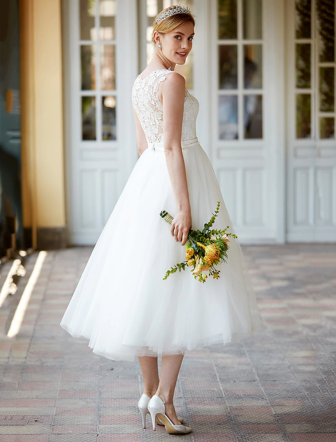 Reception Little White Dresses Wedding Dresses A-Line Illusion Neck Sleeveless Tea Length Lace Bridal Gowns With Sashes / Ribbons Buttons Wedding Party