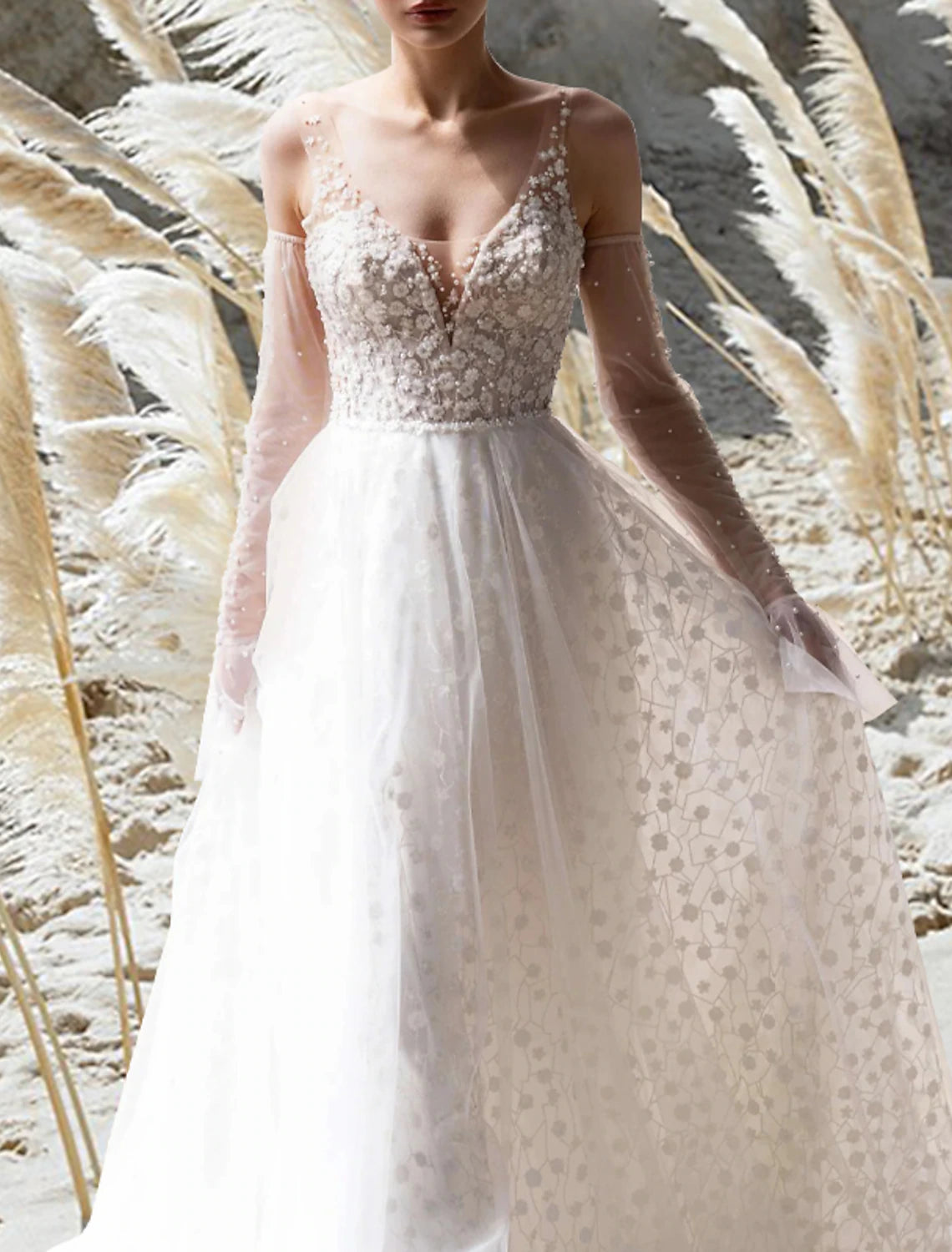 Beach Boho Wedding Dresses A-Line V Neck Sleeveless Court Train Lace Bridal Gowns With Appliques Solid Color