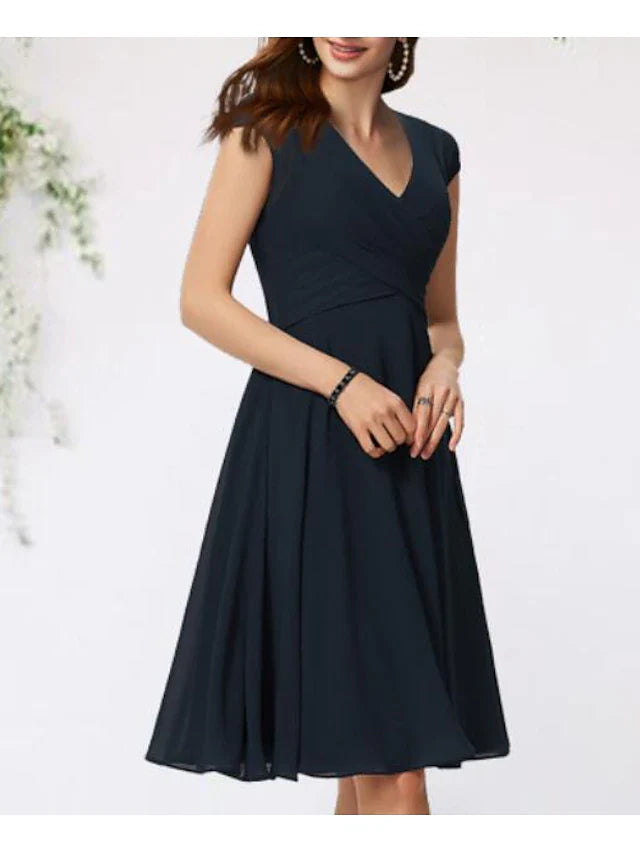 A-Line Mother of the Bride Dress Elegant V Neck Knee Length Chiffon Cap Sleeve with Pleats Side-Draped Solid Color